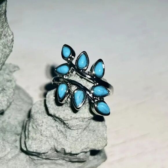 ✨BoHo Silver Tone Elegant Simulated Turquoise Ring✨ - Picture 1 of 10